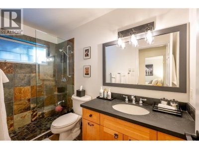 2219 ASPEN Drive | Whistler British Columbia | Slide Image Twenty-two