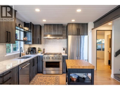 2219 ASPEN Drive | Whistler British Columbia | Slide Image Seven