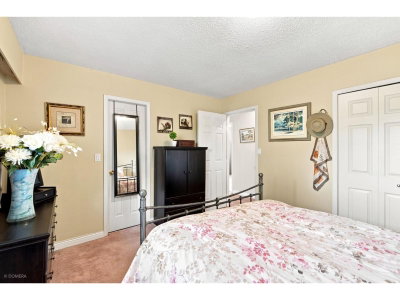 15467 POPLAR Drive | Surrey British Columbia | Slide Image Sixteen