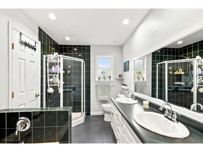 15467 POPLAR Drive | Surrey British Columbia | Slide Image Seventeen
