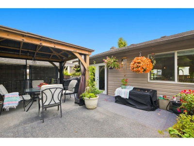 15467 POPLAR Drive | Surrey British Columbia | Slide Image Nineteen