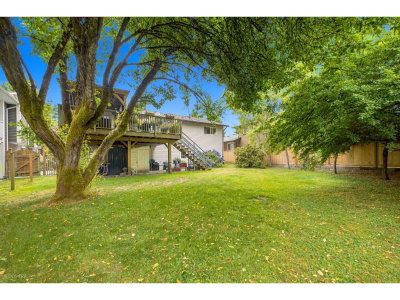 15467 POPLAR Drive | Surrey British Columbia | Slide Image Twenty-three