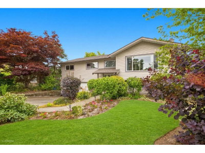 15467 POPLAR Drive | Surrey British Columbia | Slide Image Three