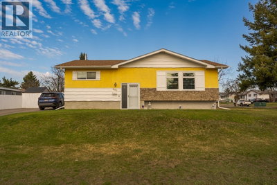 901 VEDDER Crescent | Prince George British Columbia | Slide Image One