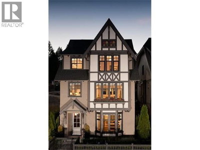 3497 DAVID Avenue | Coquitlam British Columbia | Slide Image Ten