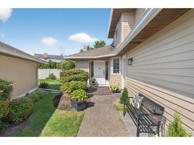 15121 19 Avenue | Surrey British Columbia | Slide Image Four
