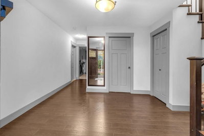 27891 STAGECOACH Avenue | Abbotsford British Columbia | Slide Image Two