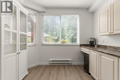 103 PARKSIDE Drive | Port Moody British Columbia | Slide Image Thirteen