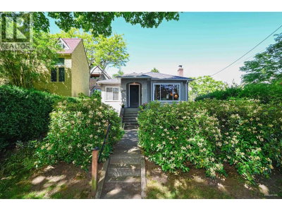 3305 6TH Avenue | Vancouver British Columbia | Slide Image Two