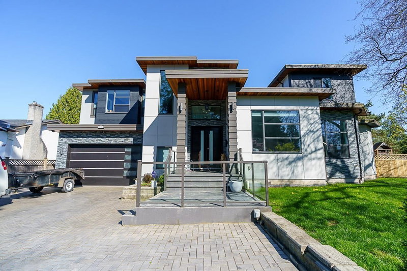 10196 142A Street Surrey British Columbia, V3T 4Z7 - 8 Bedrooms Home For Sale