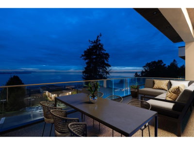 14799 OXENHAM Avenue | White Rock British Columbia | Slide Image Three