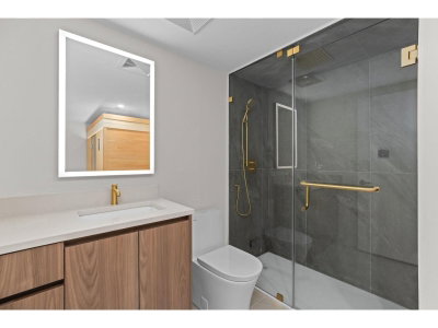 14799 OXENHAM Avenue | White Rock British Columbia | Slide Image Thirty-two