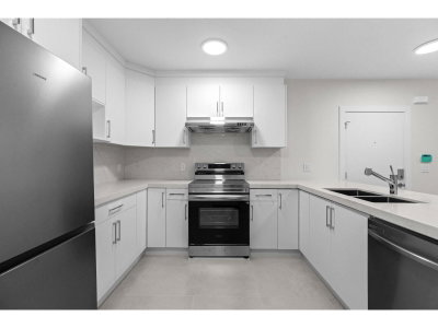 14799 OXENHAM Avenue | White Rock British Columbia | Slide Image Thirty-four