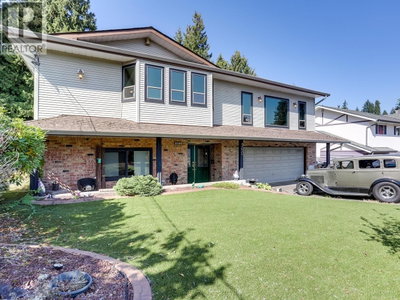 960 PORTER Street | Coquitlam British Columbia | Slide Image Two
