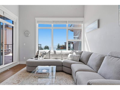 14855 THRIFT Avenue | White Rock British Columbia | Slide Image Two