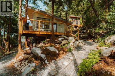 14 CROKER Island | North Vancouver British Columbia | Slide Image One
