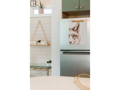 14 CROKER Island | North Vancouver British Columbia | Slide Image Ten