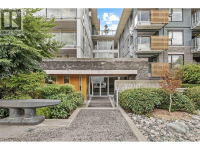 221 3RD Street | North Vancouver British Columbia | Slide Image Twelve