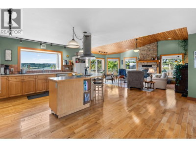 1036 SACKNER Road | Vanderhoof British Columbia | Slide Image Six