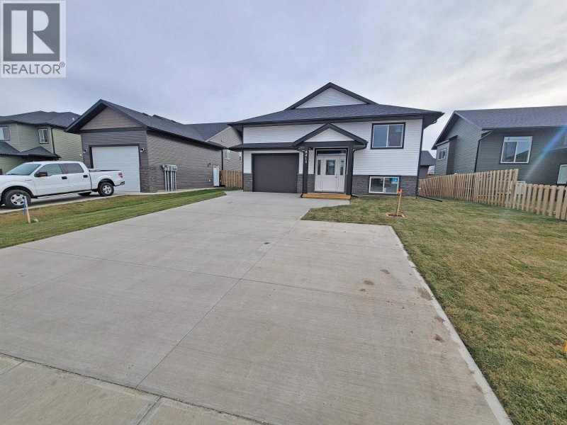 8420 88 Avenue Fort St. John British Columbia, V1J 0P4 - 5 Bedrooms Home For Sale
