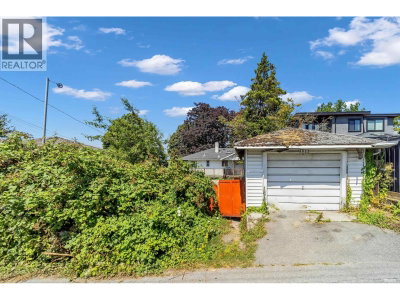 3822 KINCAID Street | Burnaby British Columbia | Slide Image Twenty