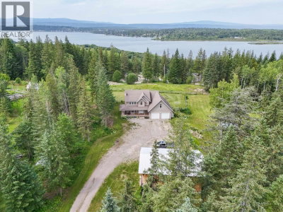 1551 VIEW Drive | Quesnel British Columbia | Slide Image Two