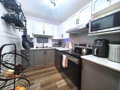 2964 TRETHEWEY Street | Abbotsford British Columbia | Slide Image Three