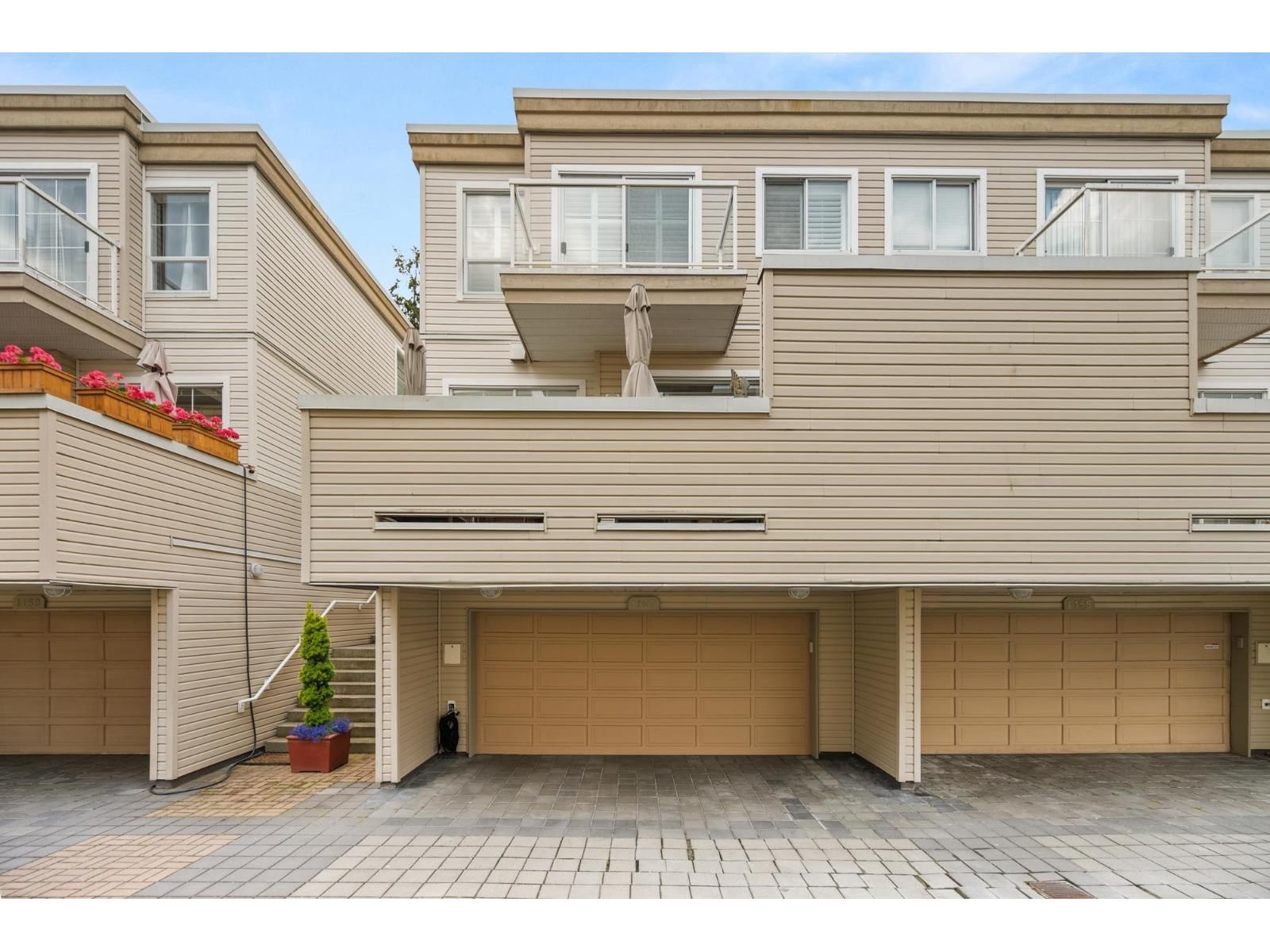 1157 VIDAL Street, White Rock, British Columbia V4B 3T4