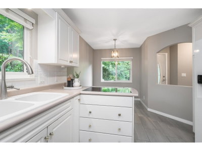 15099 28 Avenue | Surrey British Columbia | Slide Image Seven