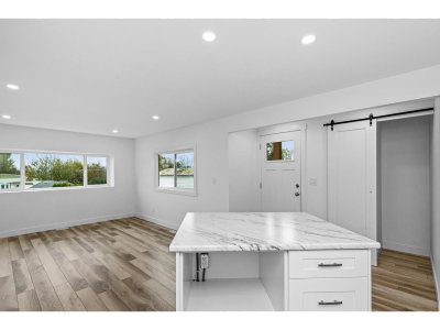 34519 LOUGHEED Highway | Mission British Columbia | Slide Image Thirteen