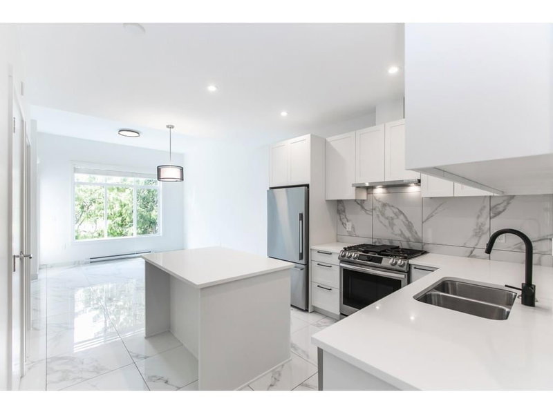 5415 BRYDON Crescent Langley British Columbia, V3A 4A3 - 3 Bedrooms Condo For Sale