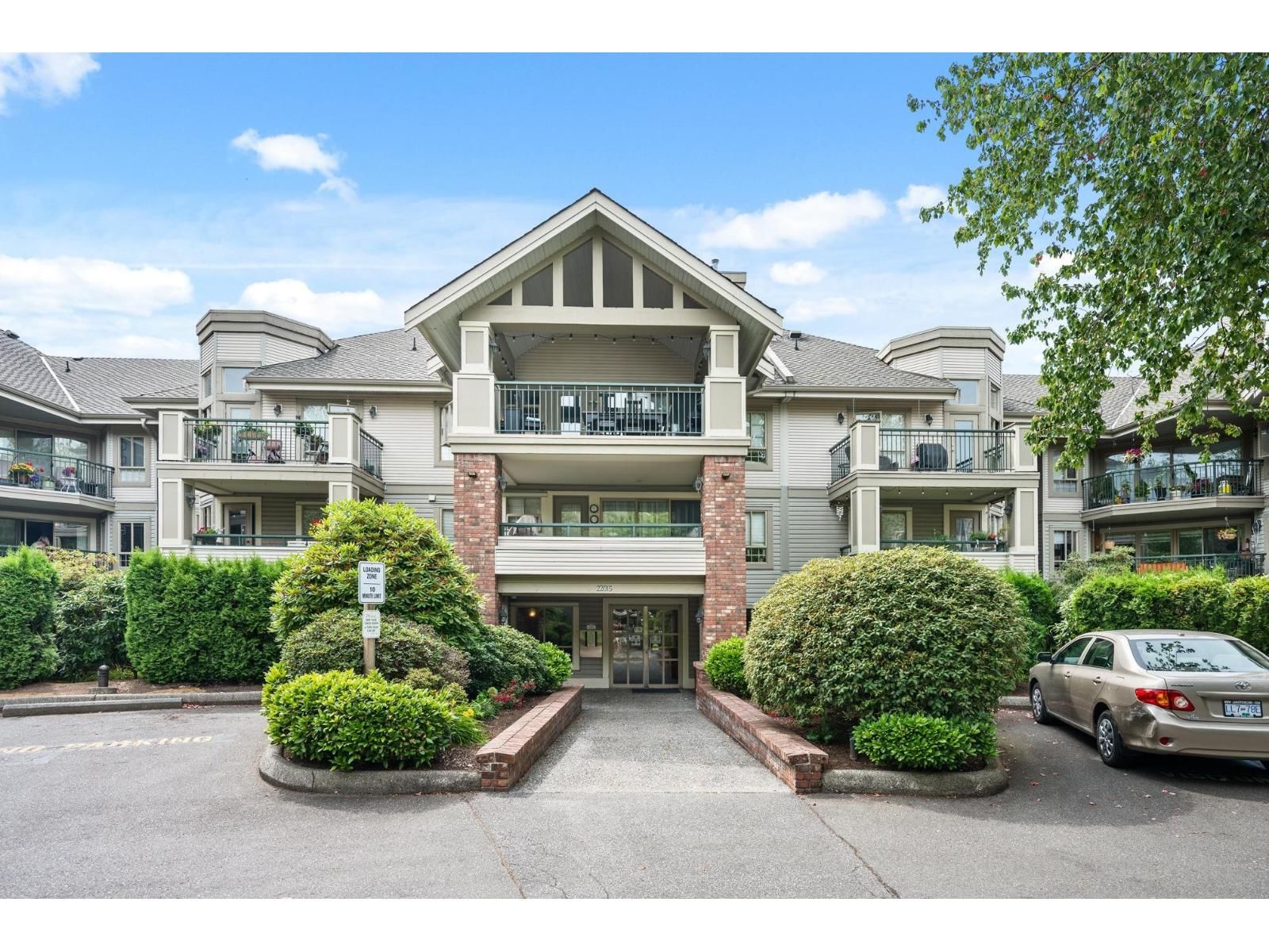 22015 48 Avenue, Langley, British Columbia V3A 8L3