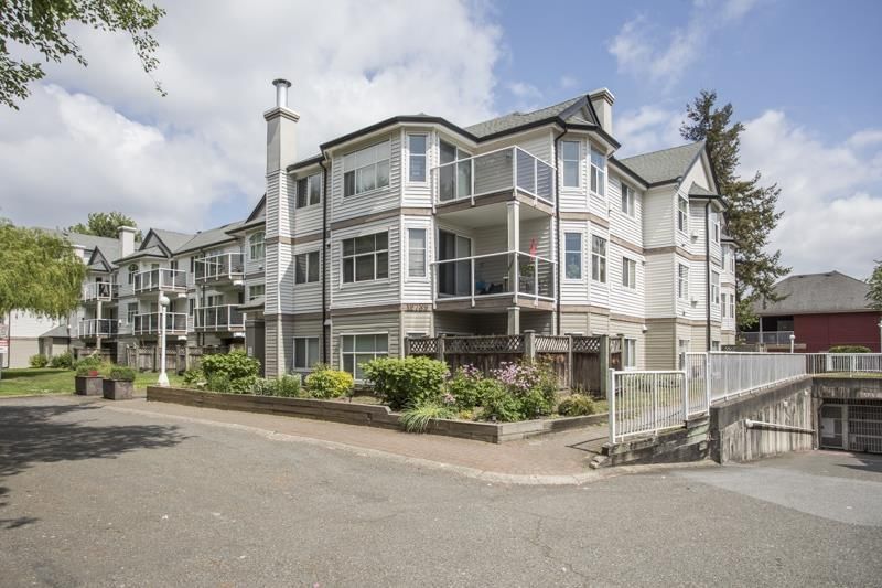 12739 72 Avenue, Surrey, British Columbia V3W 2M7