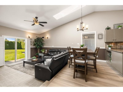 15430 KILMORE Close | Surrey British Columbia | Slide Image Ten