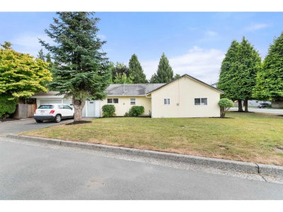 9570 VICTOR Street | Chilliwack British Columbia | Slide Image One