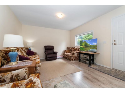 9570 VICTOR Street | Chilliwack British Columbia | Slide Image Three