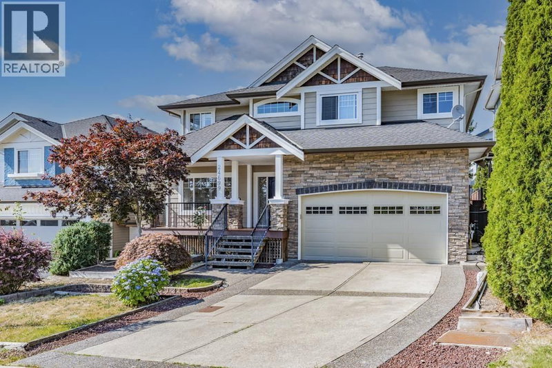 24699 103A Avenue Maple Ridge British Columbia, V2W 0B1 - 6 Bedrooms Home For Sale