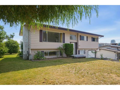 32659 WILLINGDON Crescent | Abbotsford British Columbia | Slide Image Three