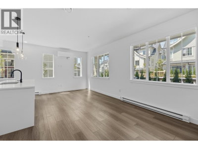 720 ROBINSON Street | Coquitlam British Columbia | Slide Image Thirteen