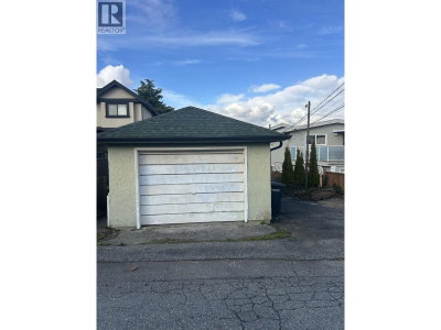 4386 OXFORD Street | Burnaby British Columbia | Slide Image Seven