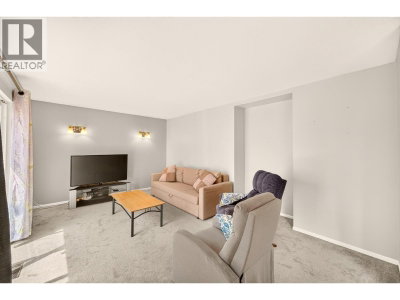 22637 FRASERBANK Crescent | Richmond British Columbia | Slide Image Ten