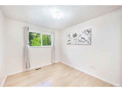 20022 GRADE Crescent | Langley British Columbia | Slide Image Twelve