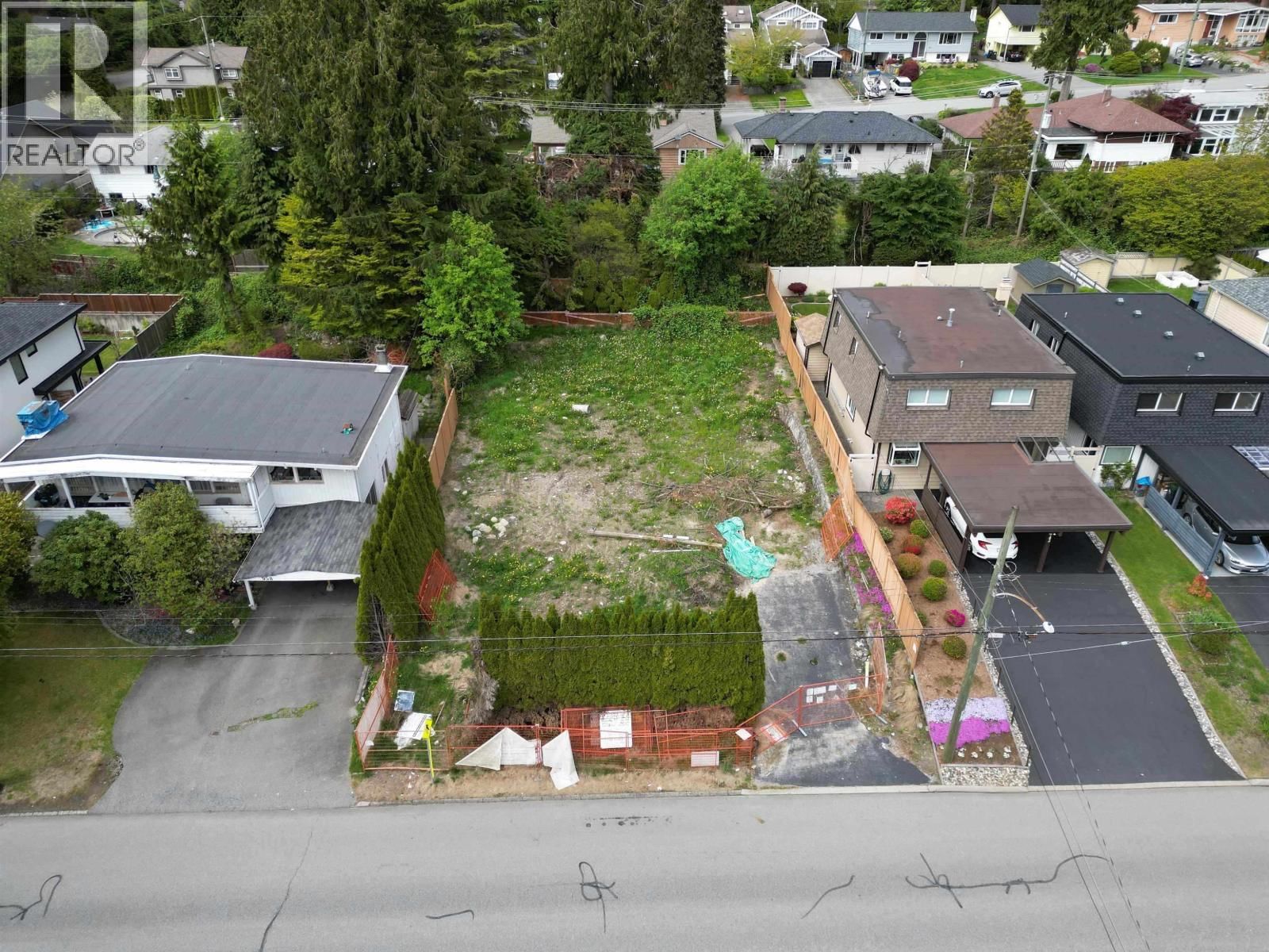 946 MONTROYAL Boulevard, North Vancouver, British Columbia V7R 2H1