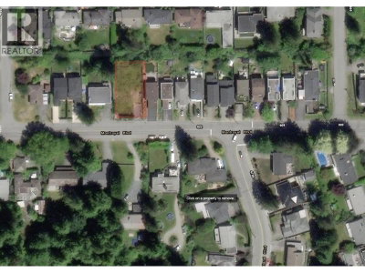 946 MONTROYAL Boulevard | North Vancouver British Columbia | Slide Image Two