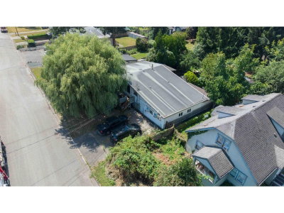 9521 ROBSON Street | Chilliwack British Columbia | Slide Image Eleven