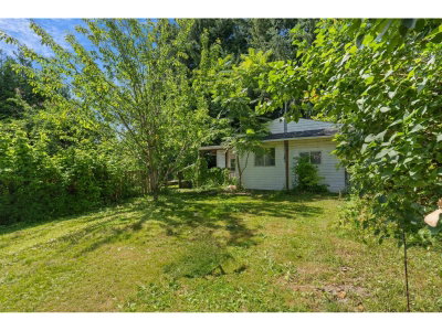 9521 ROBSON Street | Chilliwack British Columbia | Slide Image Six