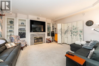 1548 PARKWAY Boulevard | Coquitlam British Columbia | Slide Image Sixteen