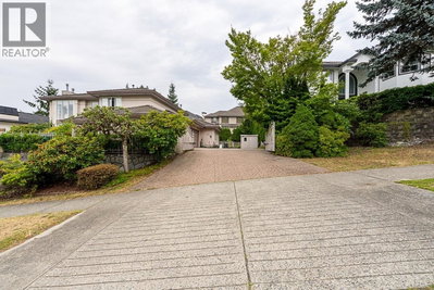 1548 PARKWAY Boulevard | Coquitlam British Columbia | Slide Image Four