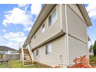 32464 BOBCAT Drive East | Mission British Columbia | Slide Image Thirty-two