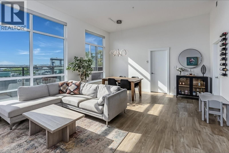 615 3RD Street North Vancouver British Columbia, V7L 0G3 - 2 Bedrooms Condo For Sale